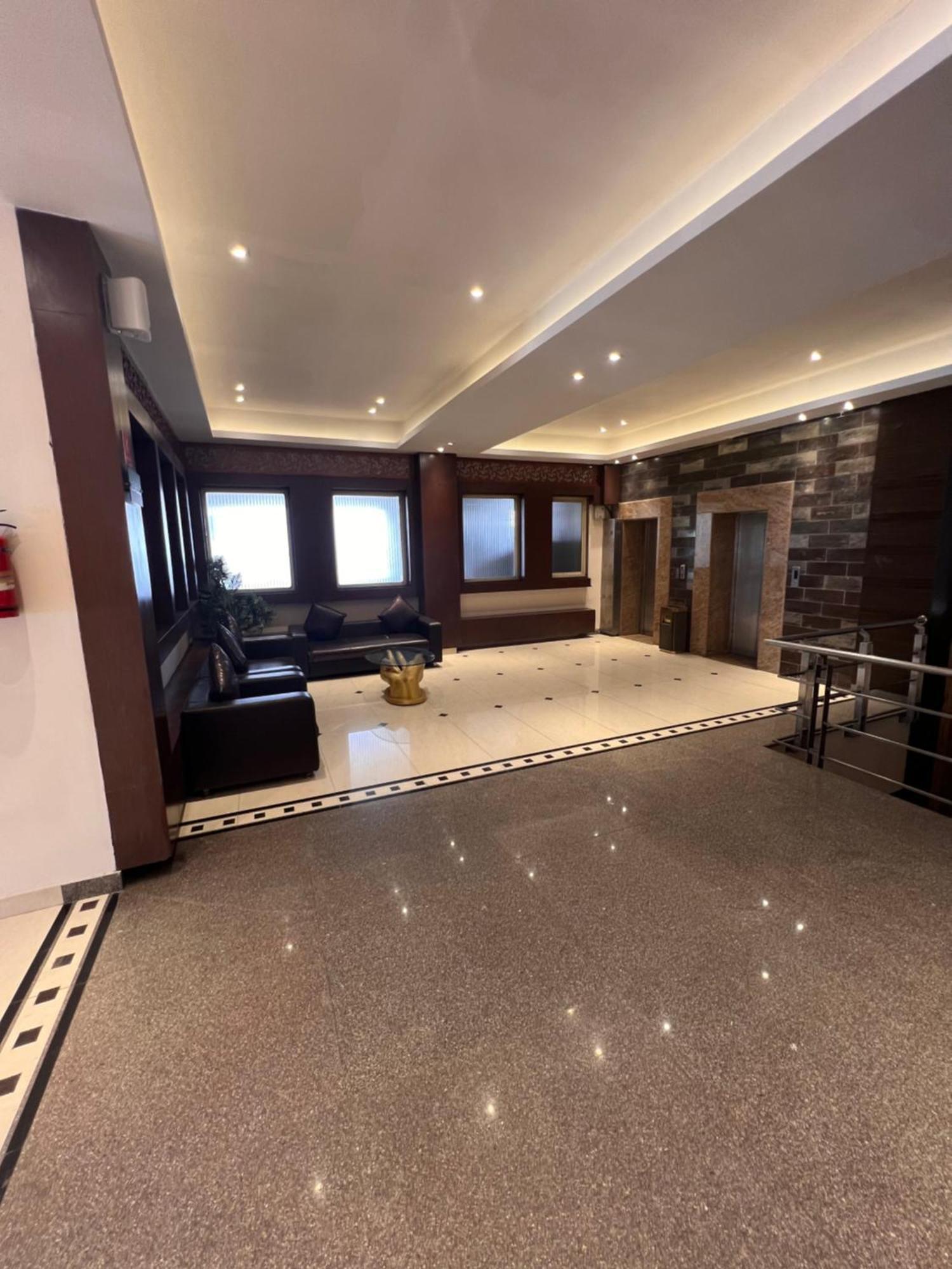 Hotel Sb Castle Kanpur Zewnętrze zdjęcie