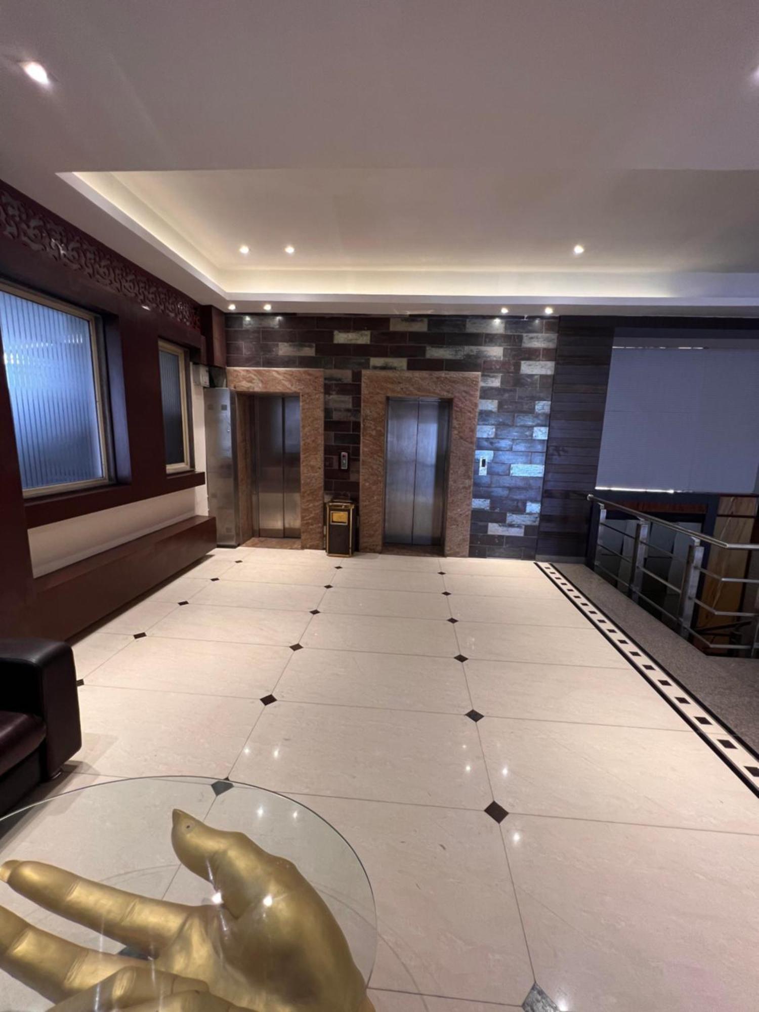 Hotel Sb Castle Kanpur Zewnętrze zdjęcie