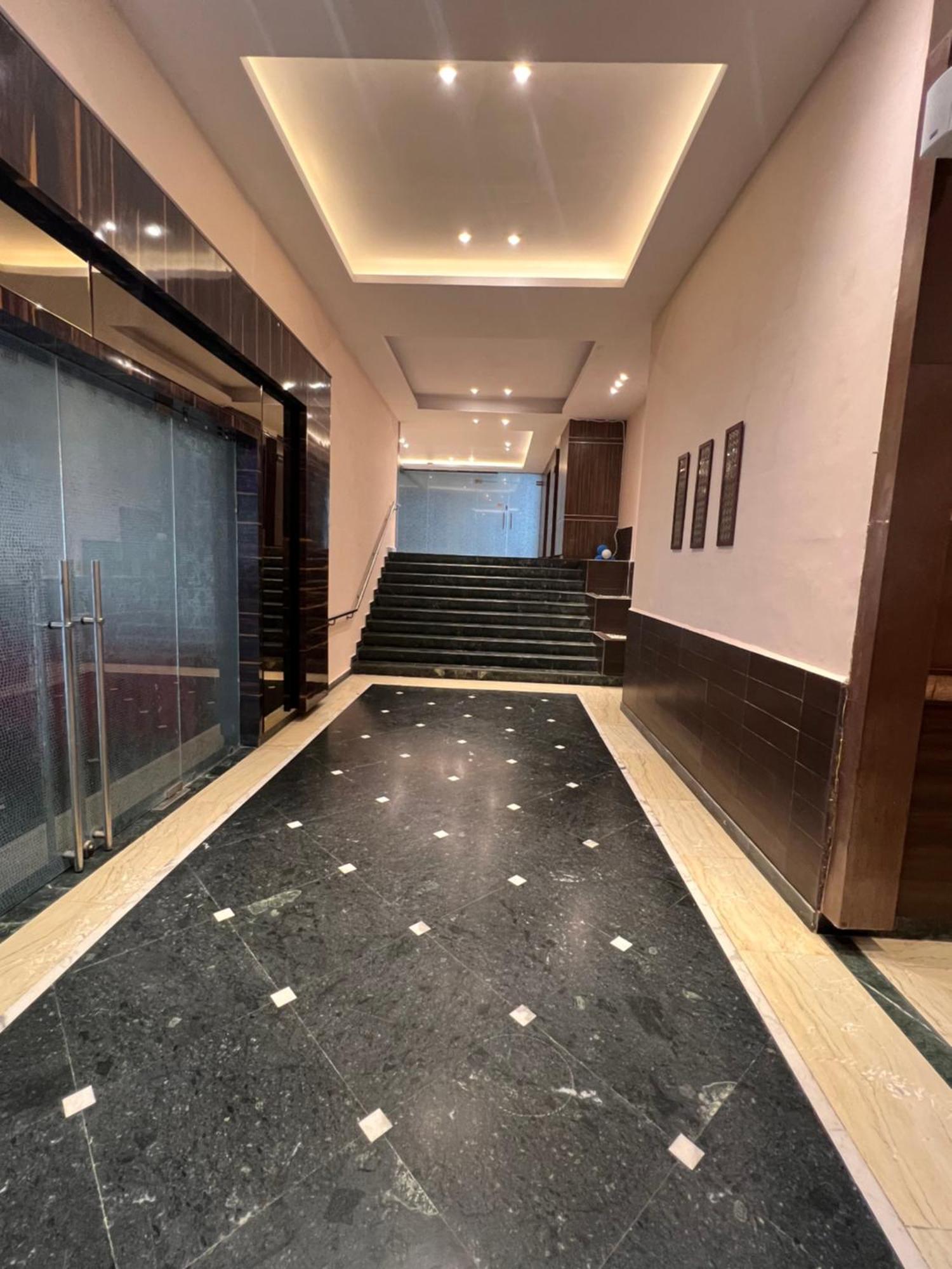 Hotel Sb Castle Kanpur Zewnętrze zdjęcie